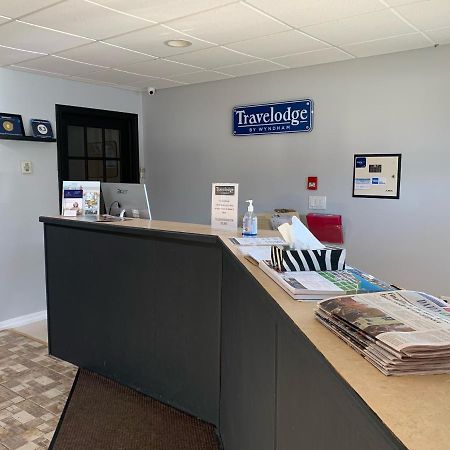 Travelodge By Wyndham Fredericton Esterno foto