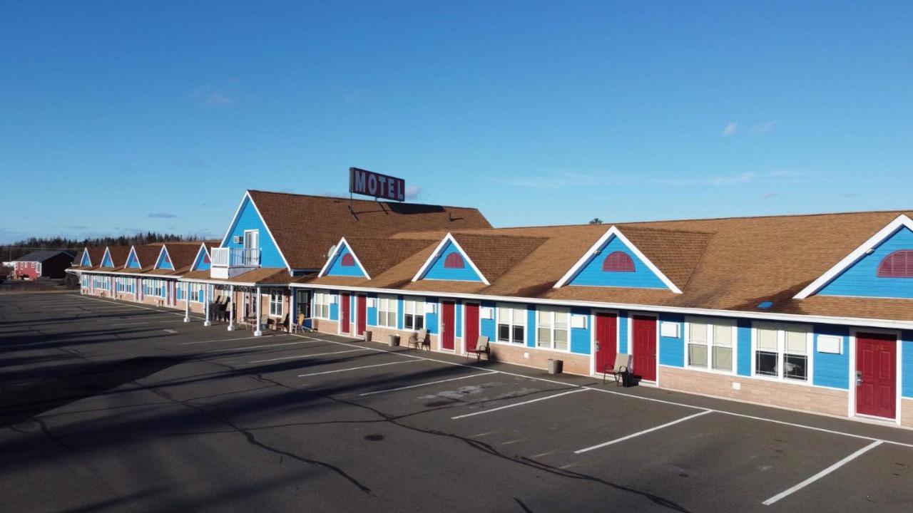 Travelodge By Wyndham Fredericton Esterno foto