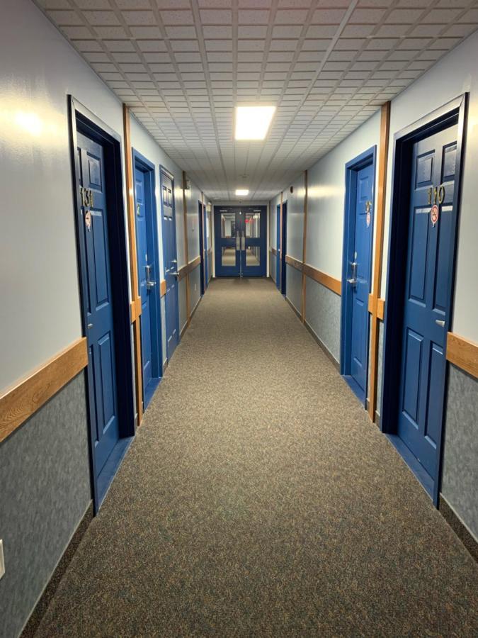Travelodge By Wyndham Fredericton Esterno foto