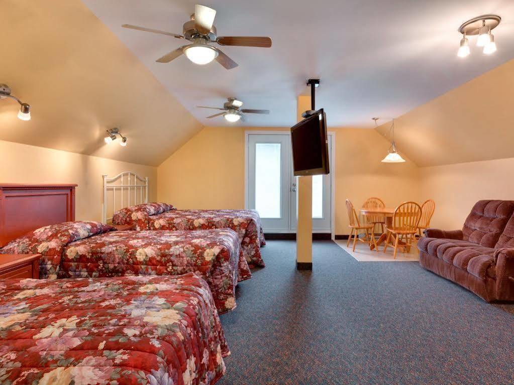 Travelodge By Wyndham Fredericton Esterno foto